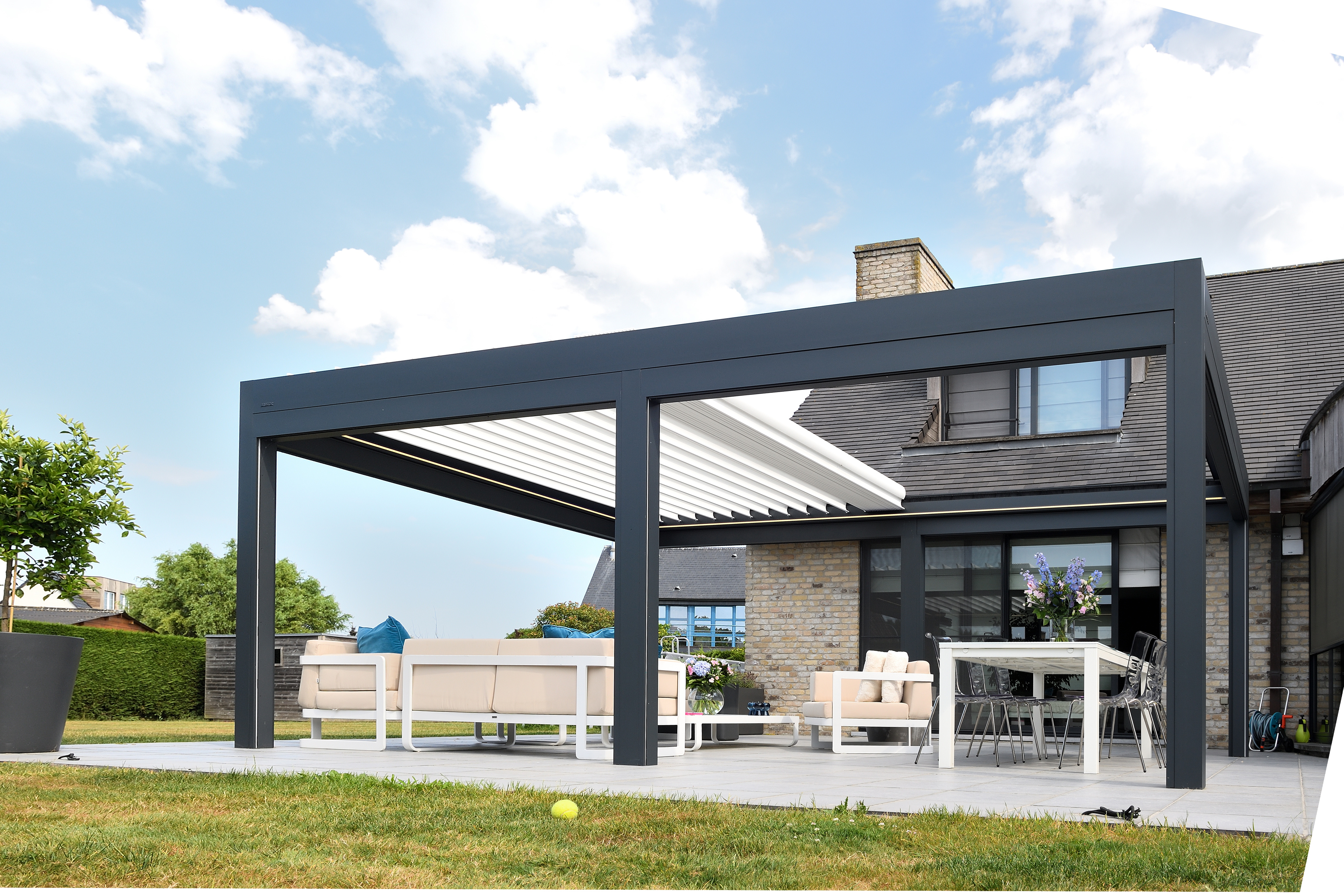 Pergola mit Schiebe-Lamellen in Oberpullendorf