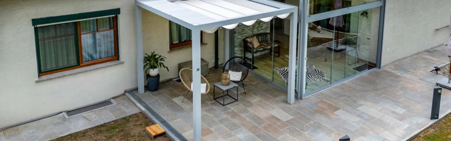 Faltmarkise auf einer Terrasse in Eisenstadt
